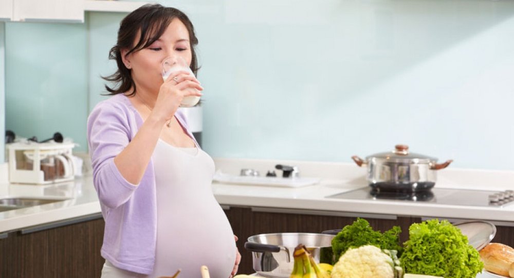 x1568705405-nutrisi-wajib-ibu-hamil-untuk-tumbuh-kembang-janin.jpg.pagespeed.ic.cUSywaRUMj